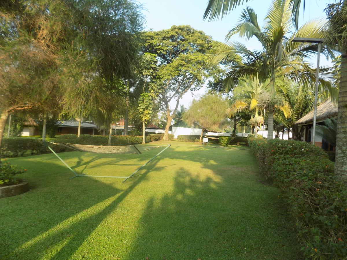 Ataco Country Resort Fort Portal Exterior foto