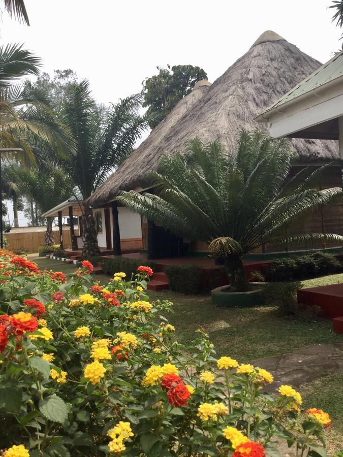 Ataco Country Resort Fort Portal Exterior foto